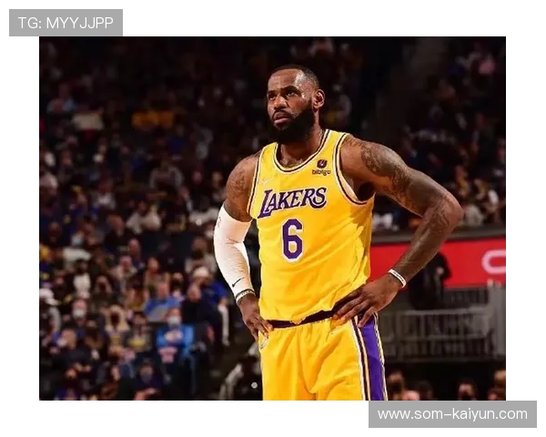 雷恩球员雅凯犯规染红，成为比赛转折点